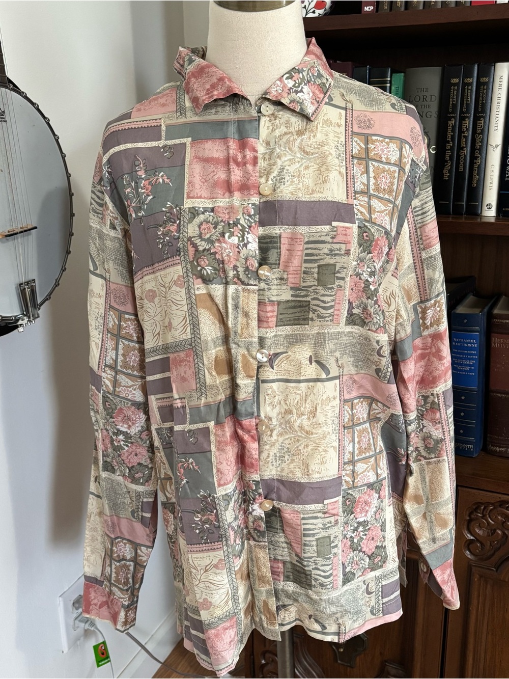Vintage Patchwork Silk Cottagecore Floral Button-Up Blouse in Dusty Rose SZ Lrg